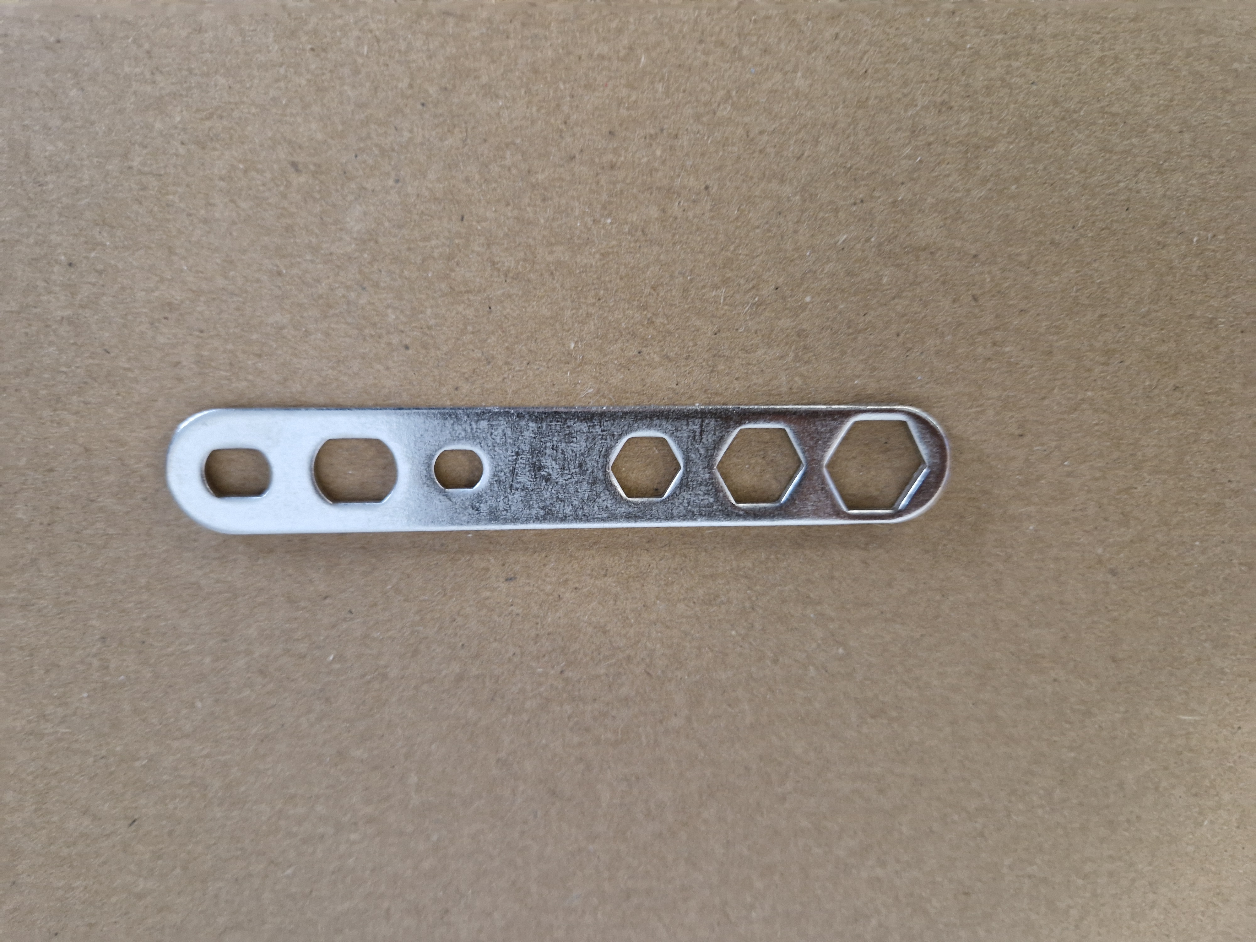 Spanner für MIG zum Festziehen von Stromdüsen